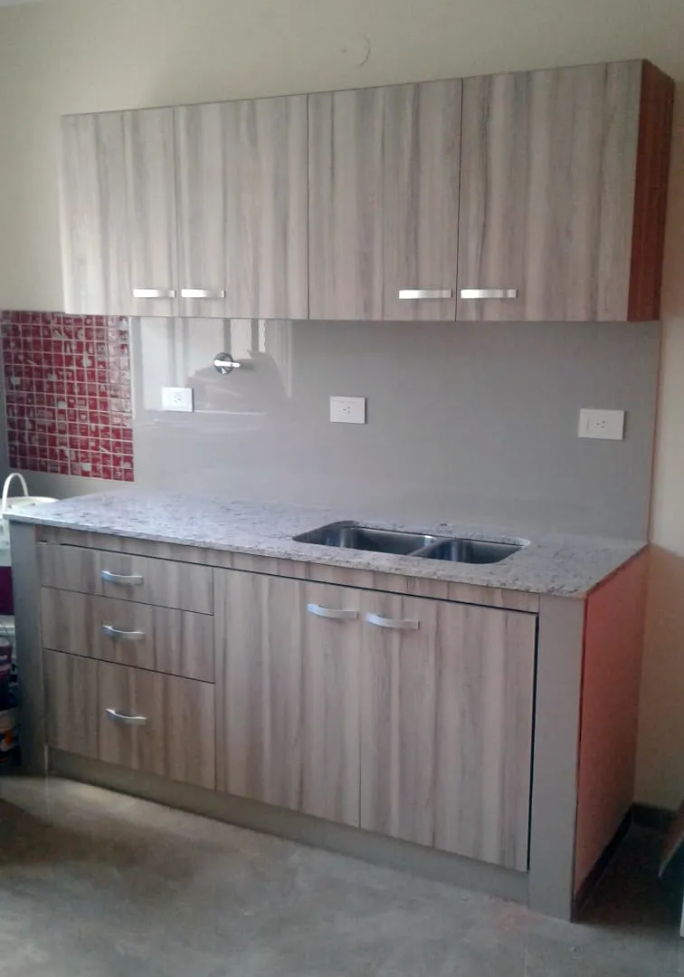 Bajo mesada 3 puertas 2